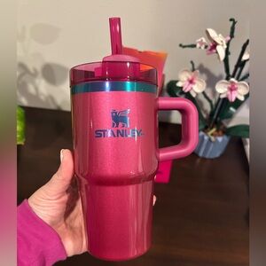 Stanley | Berry Truffle ~ QUENCHER H2.O FLOWSTATE™ TUMBLER WITH HANDLE | 20 OZ